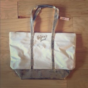 Victoria’s Secret Tote!